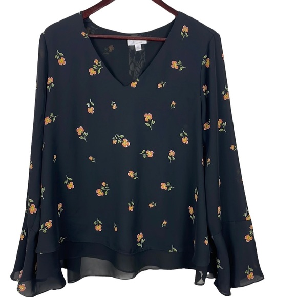 LC Lauren Conrad Tops - LC Lauren Conrad Black V-Neck Floral Blouse. Size XL